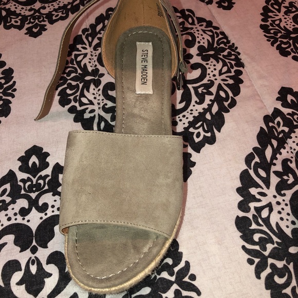 Steve Madden Wedges - Picture 3 of 3